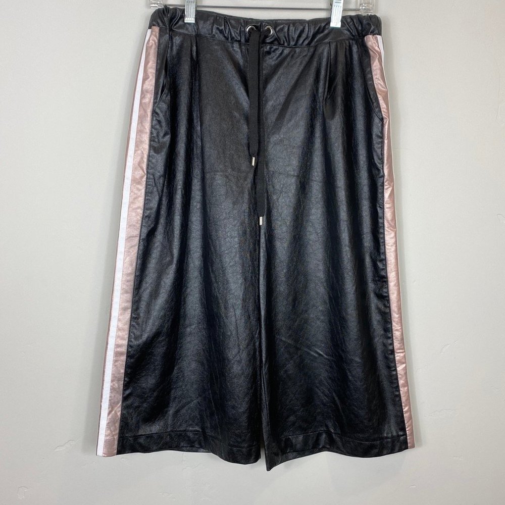Bebe Faux Leather Women's Black Capri Pants Size M